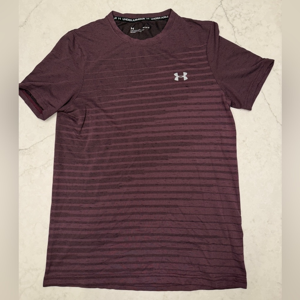Under Armour Fitted Workout T-Shirt - Maroon - Men’s Size M